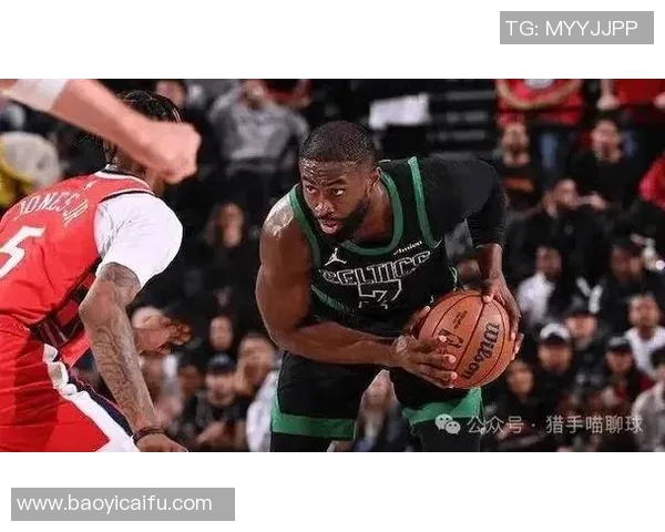 公牛与凯尔特人激战正酣双方争夺季后赛席位精彩纷呈